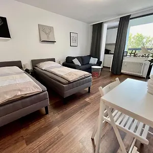 Messeapartment Woehrder Apartment